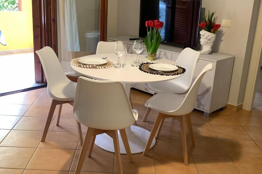 Nest House Marina Di Olbia- Mater - Beaches - Close To The Airport - Private Parking- Full Comforts - Apartment Olbia