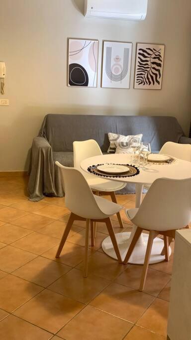 Nest House Marina Di Olbia- Mater - Beaches - Close To The Airport - Private Parking- Full Comforts - * Olbia