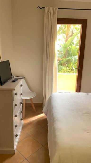Apartment Nest House Marina Di Olbia- Mater - Beaches - Close To The Airport - Private Parking- Full Comforts -