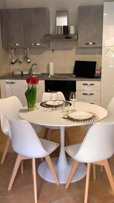 Apartment Nest House Marina Di Olbia- Mater - Beaches - Close To The Airport - Private Parking- Full Comforts - *