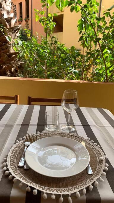 Apartment Nest House Marina Di Olbia- Mater - Beaches - Close To The Airport - Private Parking- Full Comforts -