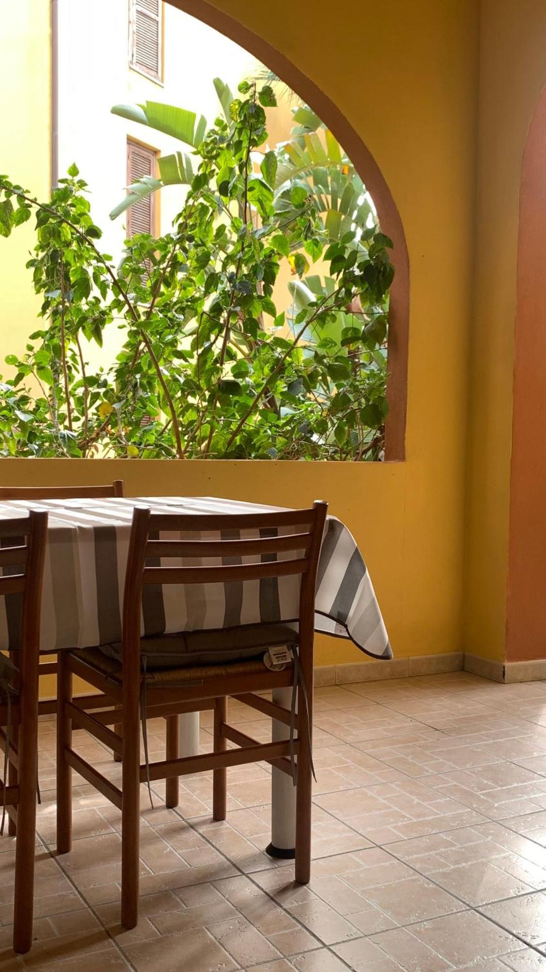 Nest House Marina Di Olbia- Mater - Beaches - Close To The Airport - Private Parking- Full Comforts - Olbia