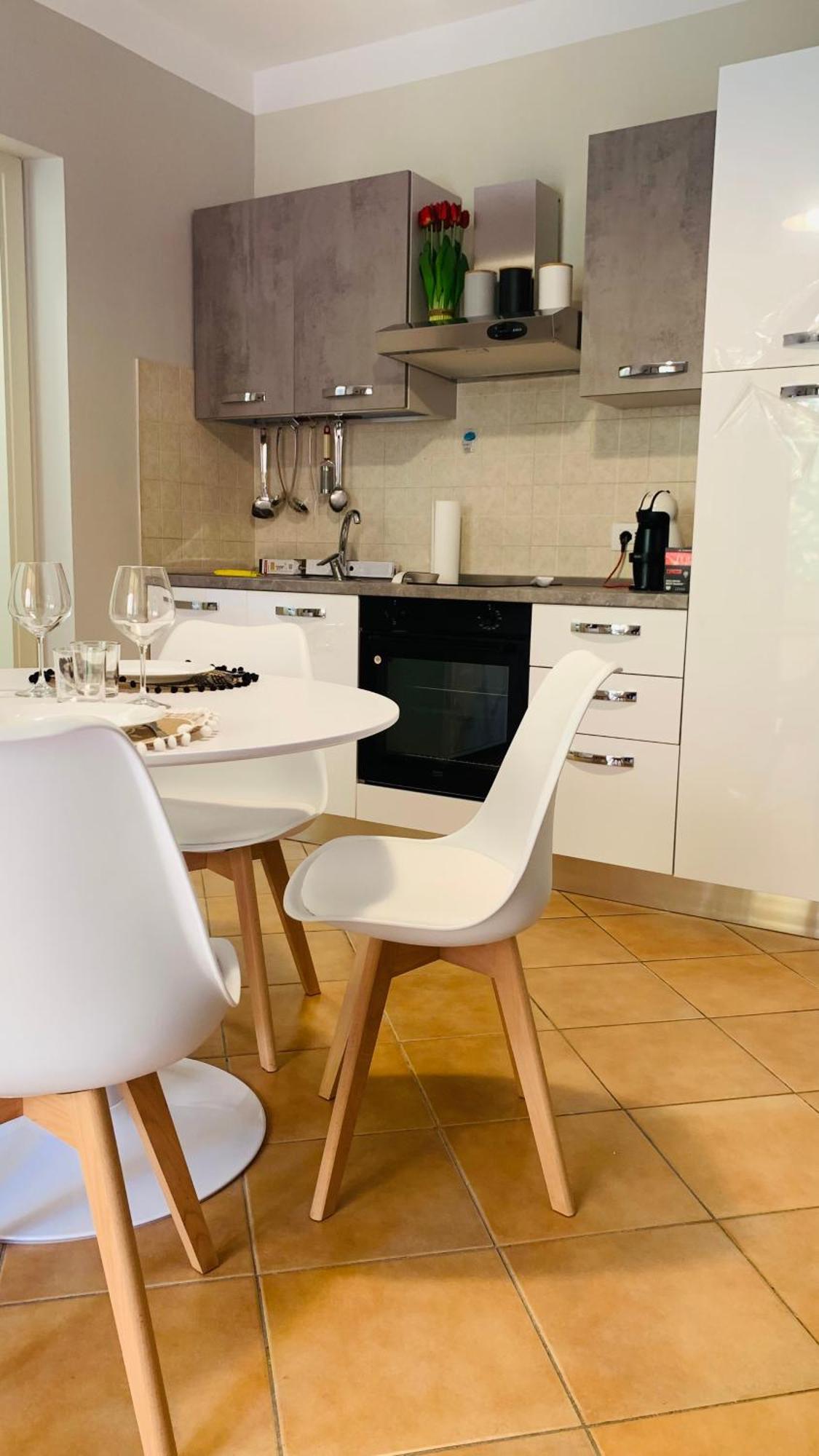 Nest House Marina Di Olbia- Mater - Beaches - Close To The Airport - Private Parking- Full Comforts - Apartment