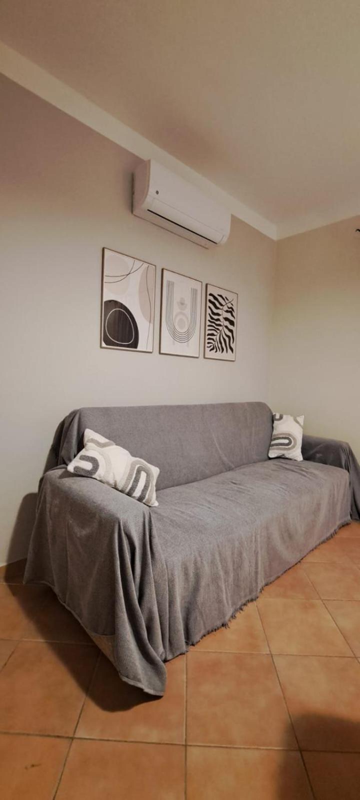 Nest House Marina Di Olbia- Mater - Beaches - Close To The Airport - Private Parking- Full Comforts - Apartment *