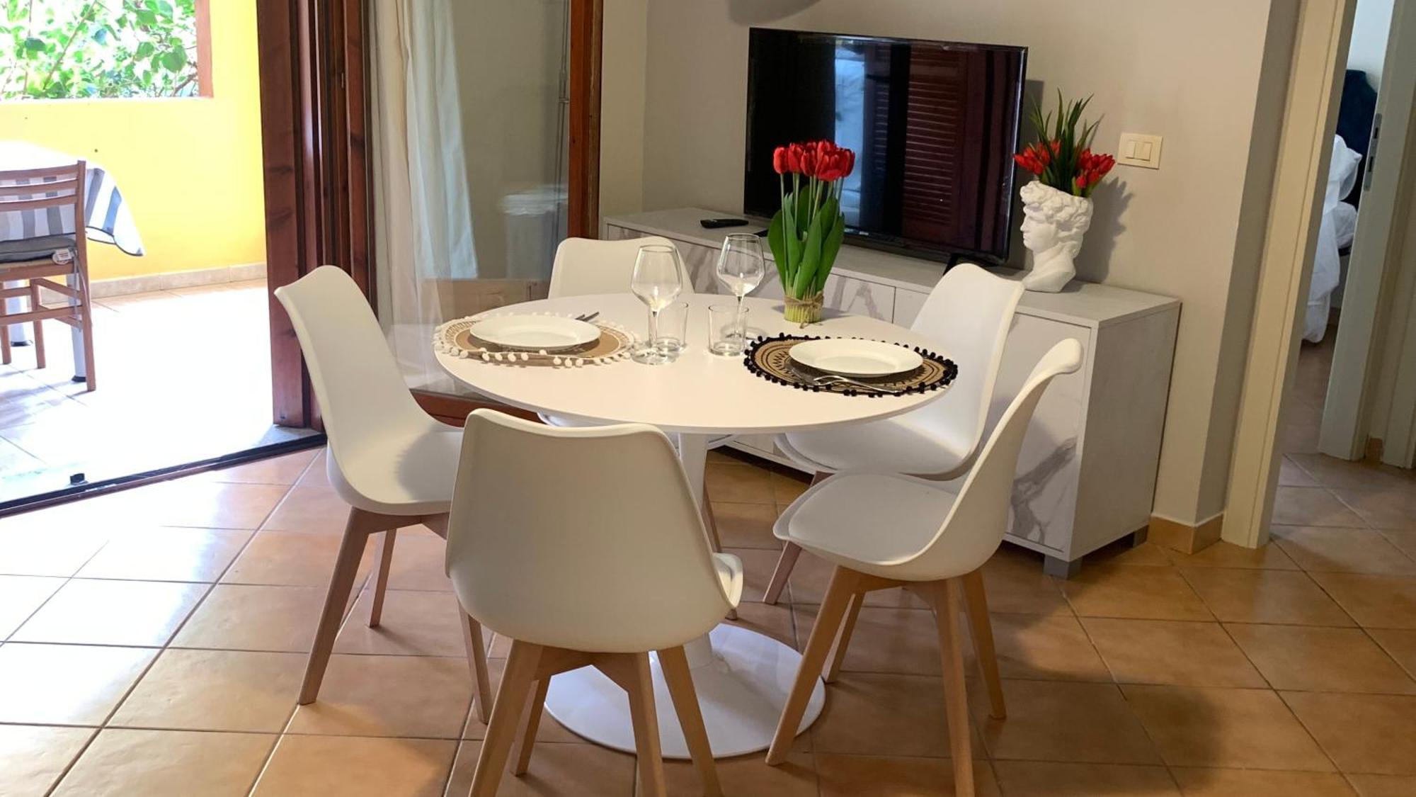 Apartment Nest House Marina Di Olbia- Mater - Beaches - Close To The Airport - Private Parking- Full Comforts - *